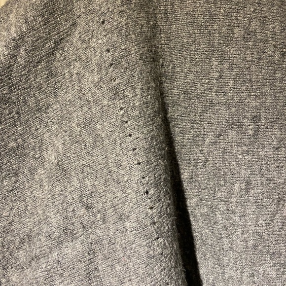 Jacob - Off the Shoulder, Long Sleeve, Crop Top - Picture 5 of 8